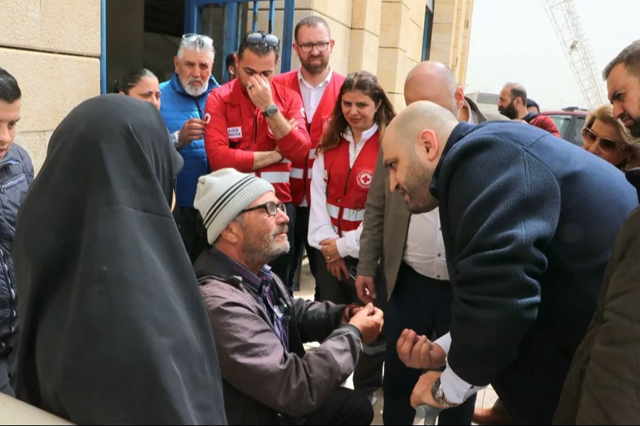 ناصر الدين: الدواء مؤمّن والاستيراد مستمر ونقوم بمعالجة ما يظهر من ثغرات