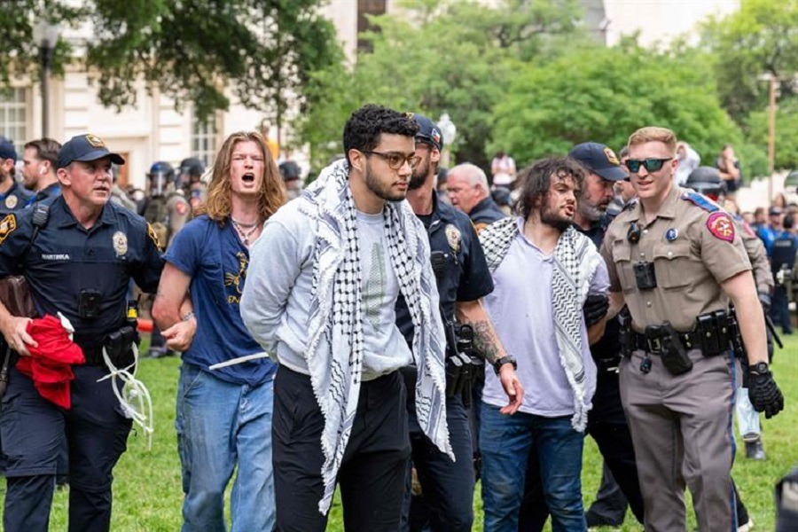 تقرير: الجامعات الأميركية قمعت الخطاب الداعم لفلسطين بشراكة حكومية