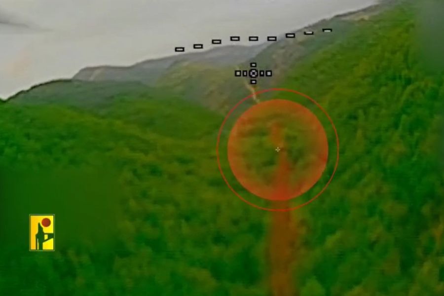 فيديو: المقاومة الإسلامية تستهدف ناقلة جند مدرّعة 