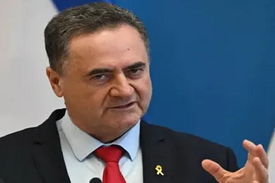 إعلام العدو عن وزير الحرب الصهيوني: نخطط لنقل 600 ألف من سكان منطقة المواصي إلى مجمع بين محوري موراج وفيلادلفيا برفح ومن يدخله لن يخرج منه