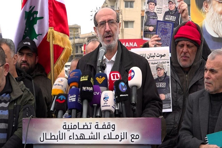 الموسوي خلال وقفة إدانة لاستهداف الإعلاميين في بعلبك: سنبقى الأمناء على الحقيقة