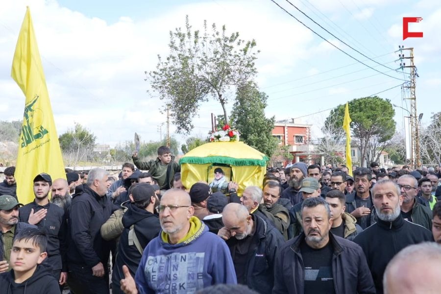 تشييع الشهيد وليد عليق بموكب مهيب في بلدة زوطر الغربية