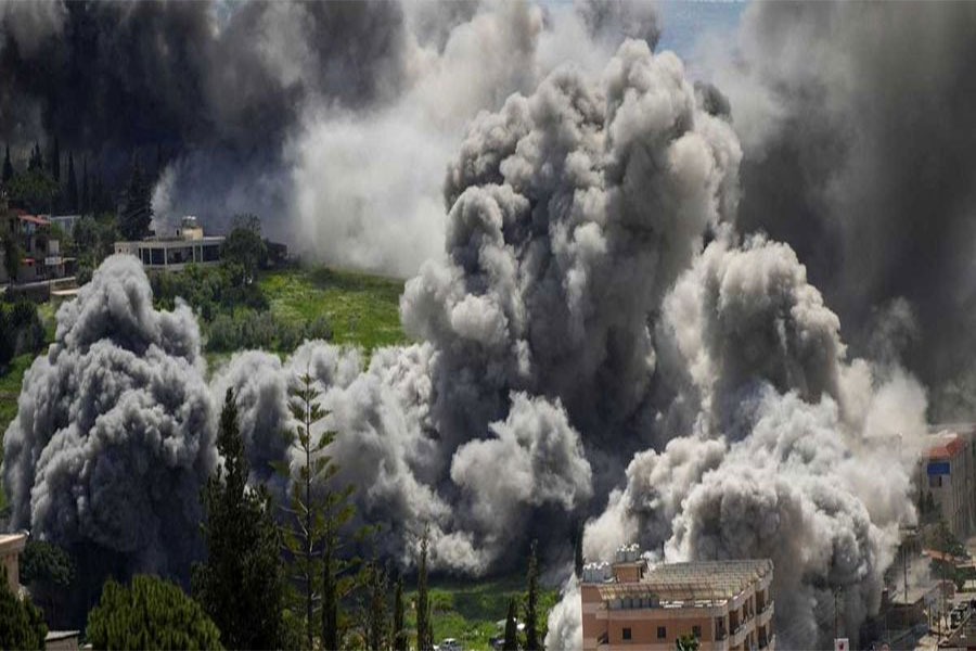  العدو ينفّذ عملية تفجير ممنهجة في الخيام وبنت جبيل وجرافاته تهدم الأحياء السكنية 