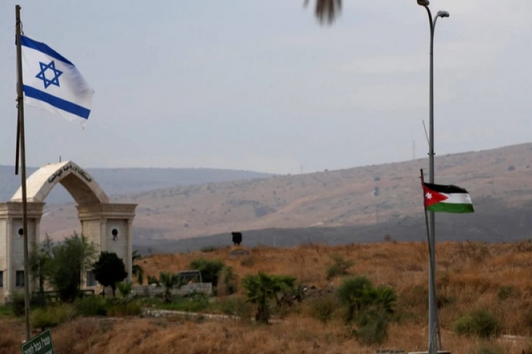 جيش الاحتلال يُنشئ حاجزًا أمنيًا على حدود الأردن 