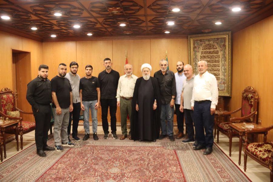 الشيخ الخطيب يستقبل رئيس بلدية بليدا وعائلة الشهيد سلامة: لدعم صمود الأهالي في أرضهم