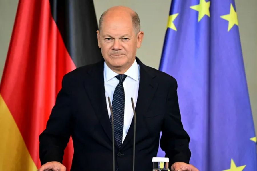 ألمانيا| المستشار الألماني: المستشار الألماني: سفر زيلنسكي إلى تركيا تنازل هائل وبوتين لم يحضر وبهذا وضع نفسه في موضع خاطئ