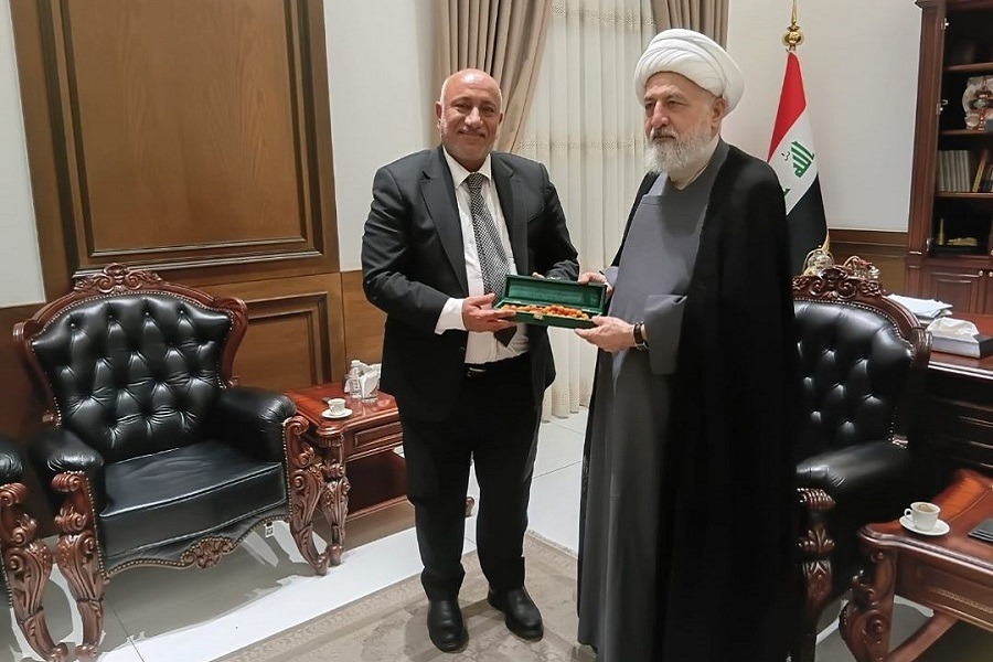 الخطيب التقى كبار العلماء في النجف ومحافظ كربلاء كرّمه في المدينة المقدسة