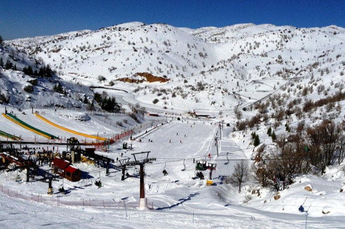 بعد الاتفاق الأمني مع سورية.. العدو يخطّط لإقامة منتجع تزلّج في جبل الشيخ