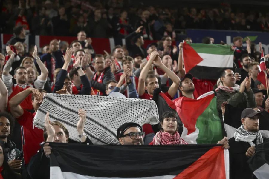 وسط أعلام فلسطينية وتنديد بالإبادة في غزة.. النرويج تسحق كيان الاحتلال بخماسية