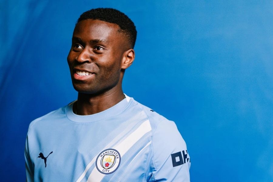 مانشستر سيتي يعزز دفاعه بالتعاقد مع غيهي