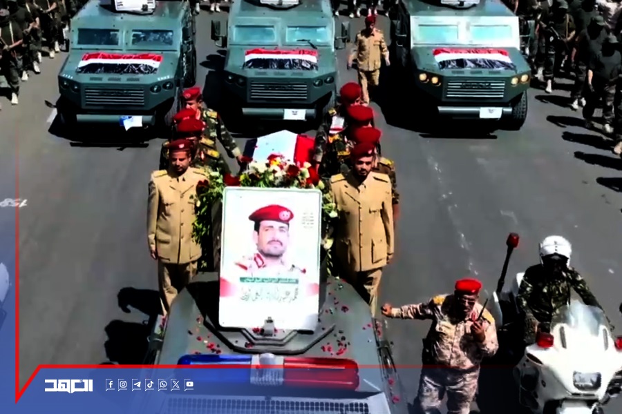 مراسم تشييع رئيس هيئة الأركان اليمنية الشهيد الفريق الركن محمد عبد الكريم الغماري