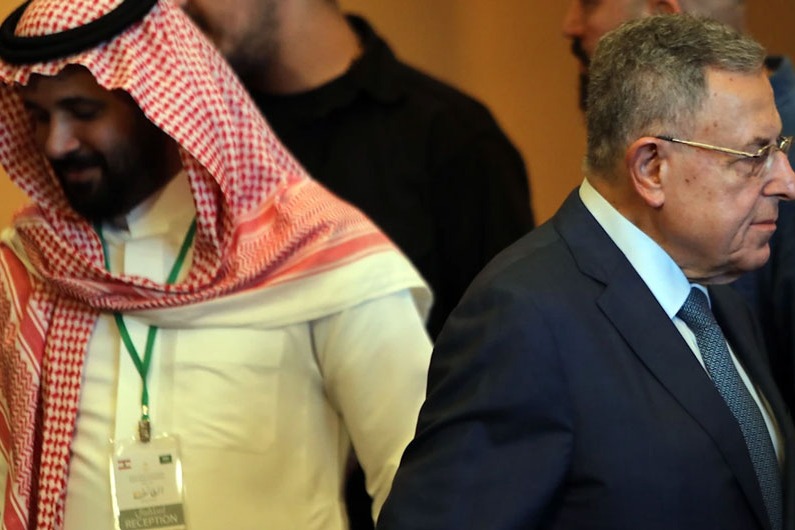 لوقوعهم في شِباك 