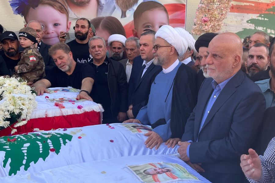 تشييع حاشد لشهداء المجزرة التي ارتكبها العدو في مدينة بنت جبيل