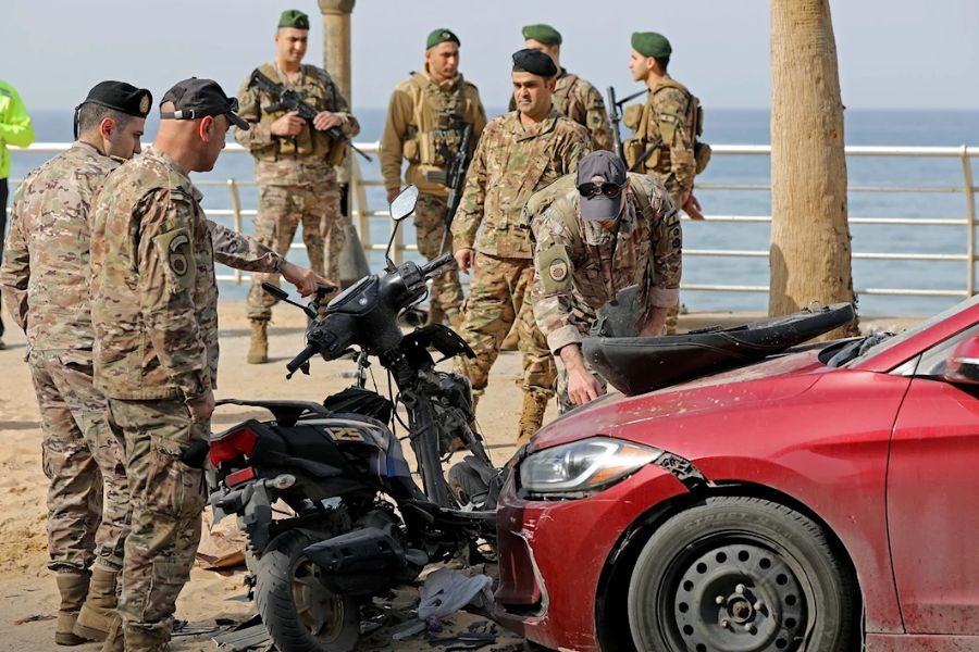 سلطة الوصاية تهرول نحو التفاوض وإسرائيل تتمنّع!