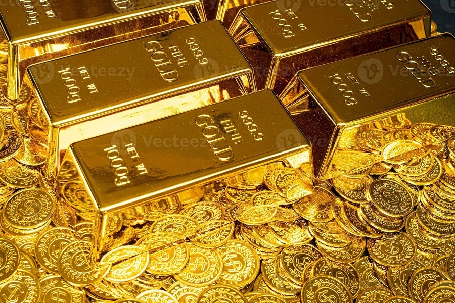 ارتفاع أسعار النفط ومخاوف التضخم يدفعان الذهب للهبوط بأكثر من 1%