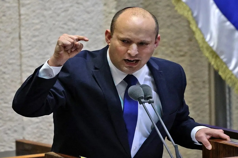 اختراق هاتف بينت يكشف السرّية حول مسؤولين 