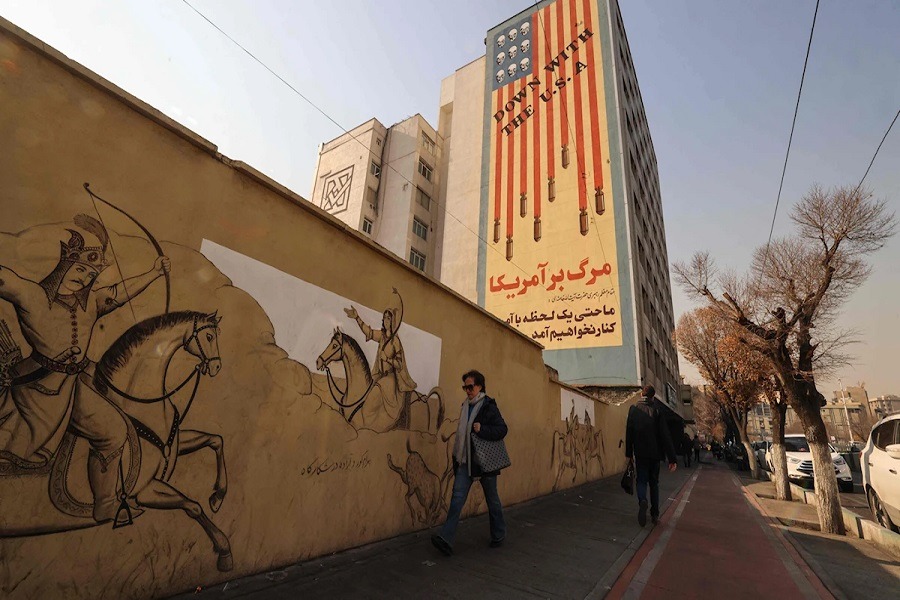 عن الوجه الاقتصادي للصراع: شركاء إيران في مرمى التهديد