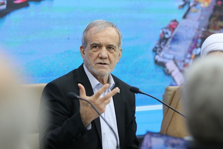 بزشكيان: على ترامب أن يتحدّث حول إيران بشكل موثق ومستند