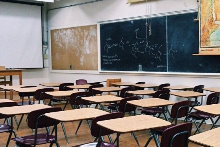 إقفال المدارس ومؤسسات التعليم المهني والجامعة اللبنانية غدًا بسبب الأوضاع الأمنية