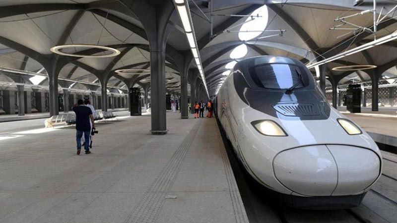 إسبانيا تحقق في رشاوى تتعلق بصفقة