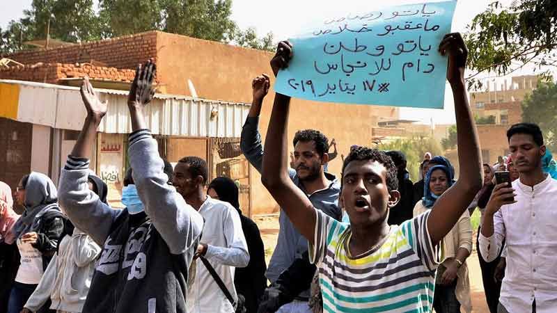 السودان: توقيف 38 صحفيًا بتهم