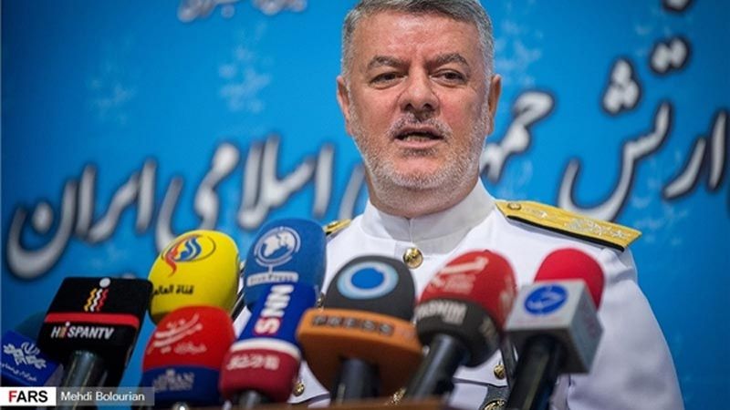 ايران تدشن غواصة