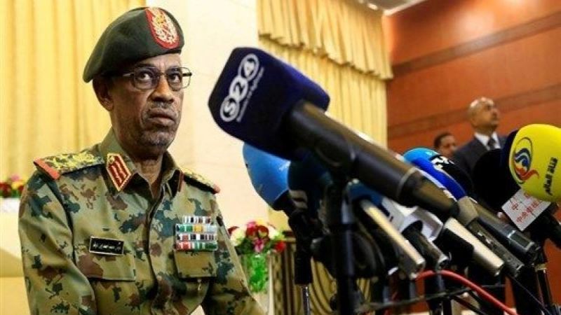 السودان: ابن عوف يتنحى وتجمّع المهنيين السودانيين يرحّب