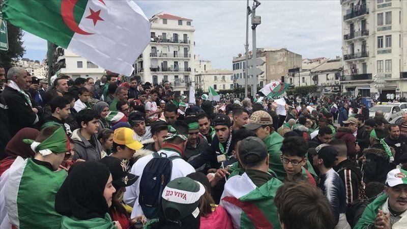 الجزائريون مجدداً في الشارع: الرحيل لـ