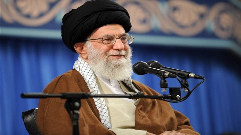 الإمام الخامنئي: لتعميم شعار