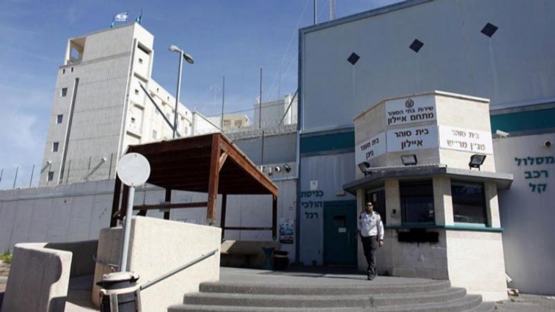 الإحتلال يفرض عقوبات مشددة على أسرى سجن
