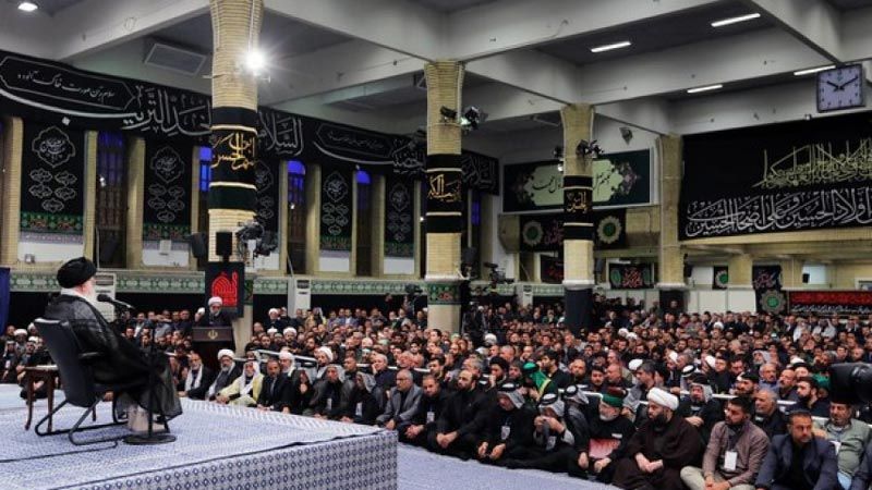 الإمام الخامنئي: الشعب العراقي استطاع بفتوى مرجعيّته العظمى دحض مؤامرة
