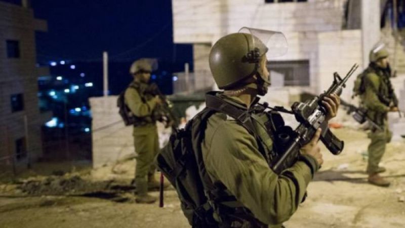 الاحتلال يعتقل 15 فلسطينيا بالضفة الغربية