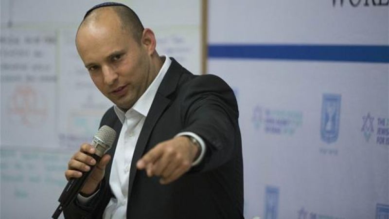 وزير الحرب الصهيوني يحتجز جثث الشهداء الفلسطينيين