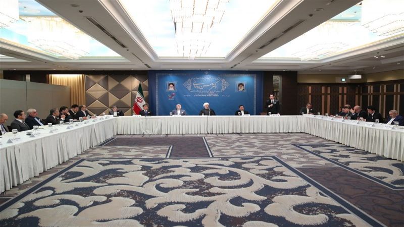روحاني: لا ينبغي السماح لطرف ثالث بالإخلال في العلاقات بين ايران واليابان