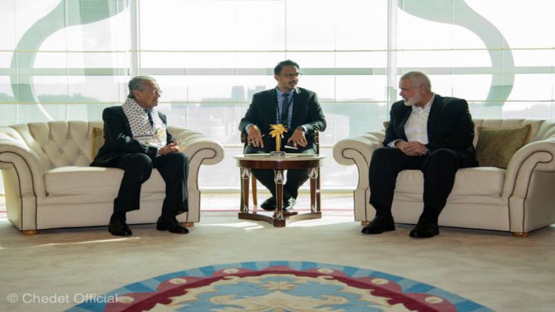مهاتير محمد يحتضن وفد 