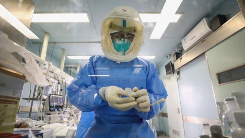 رئيس جامعة الطب في مدينة قم يعلن السيطرة على انتشار فيروس