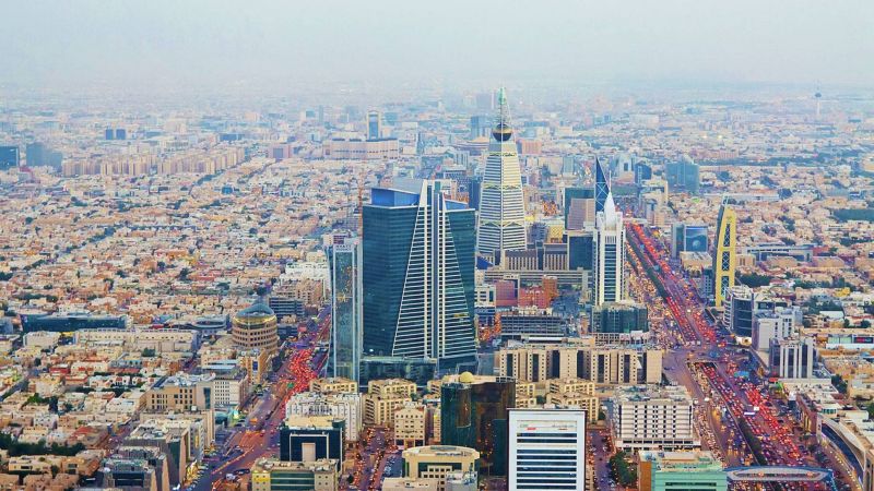 السعودية توقف إصدار تأشيرات سياحية لـ7 دول