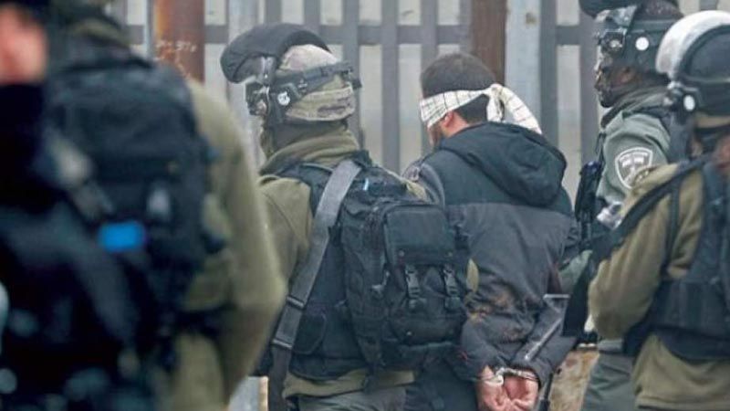 الاحتلال يعتقل 11 فلسطينيا بينهم قيادات من حركة