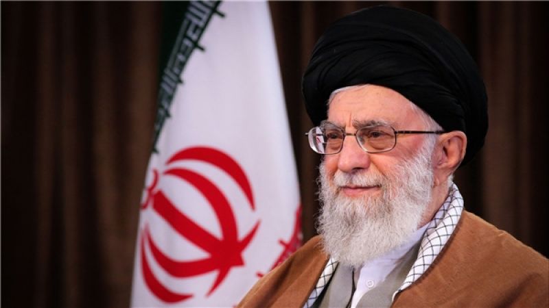 الإمام الخامنئي يمنح لقب