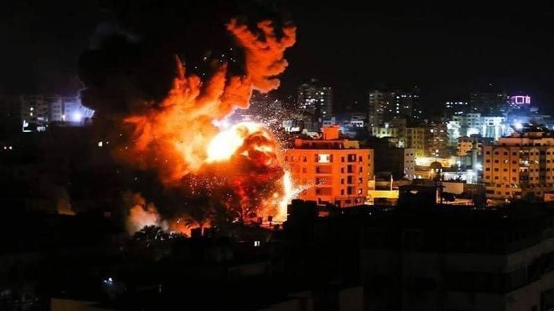 الاحتلال يستهدف 3 مواقع للمقاومة في قطاع غزة