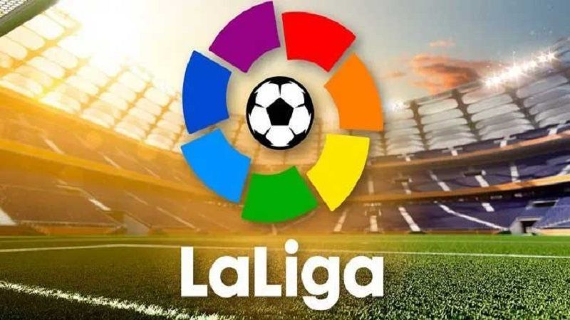 ريال مدريد يعتلي صدارة