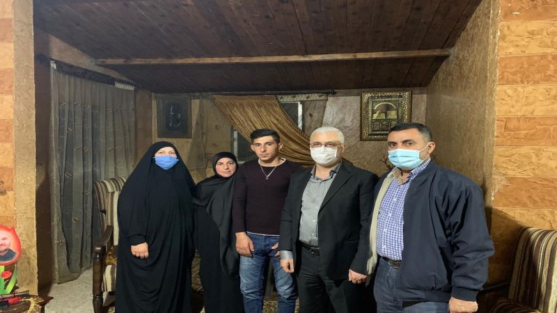 وفود قيادية في حزب الله جالت على عوائل الشهداء في صيدا