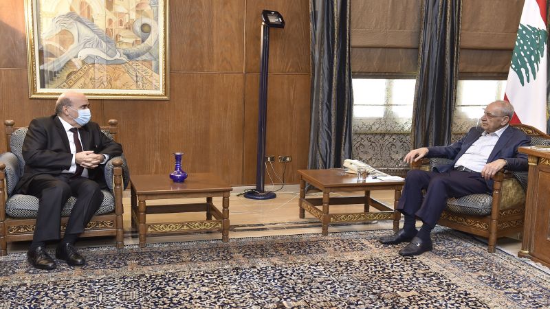 الرئيس بري يبشر الطلاب في الخارج: تنفيذ قانون 