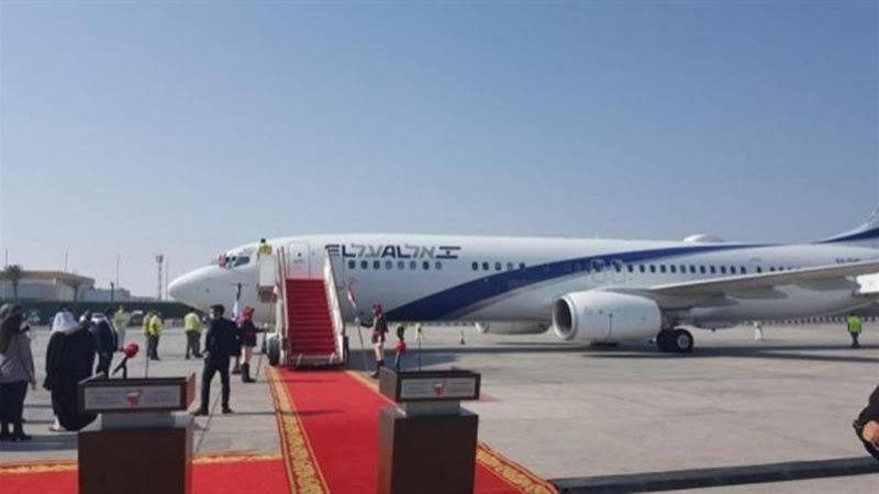 وفد أمريكي - بحريني بأول رحلة مباشرة من المنامة إلى