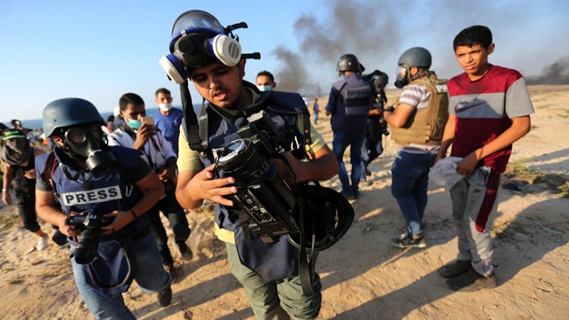 الصحافة الفلسطينية تحت قيد الإحتلال