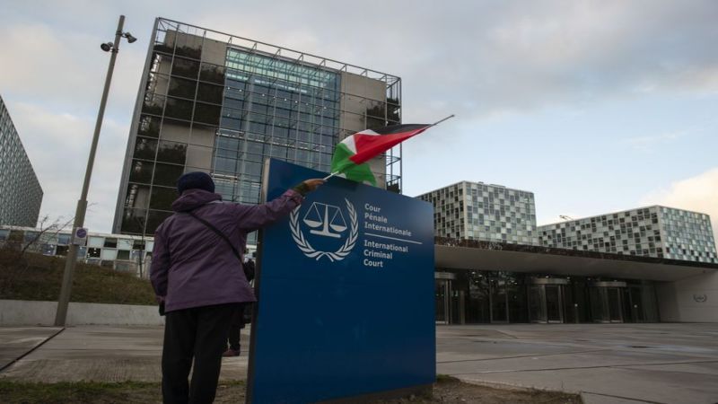 الفلسطينيون يرحّبون عبر