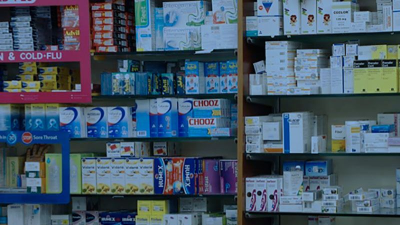 معاناةٌ لمستوردي الأدوية.. وخشىيةٌ من التسعيرة