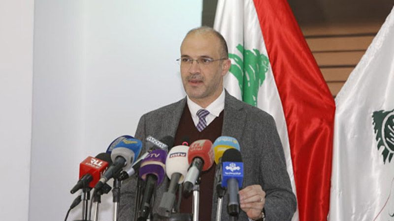 حسن يعلن عن تريّث الوزارة بشأن لقاح 