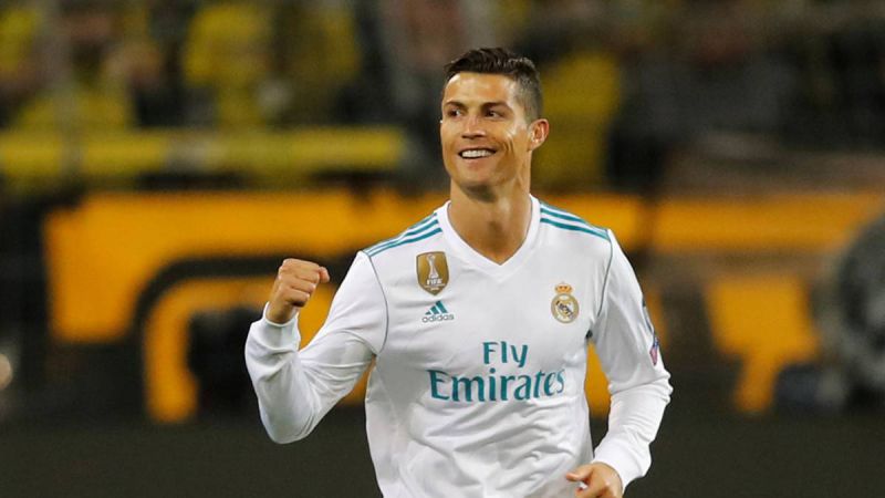 هل يرتدي رونالدو قميص ريال مدريد مرة أخرى؟