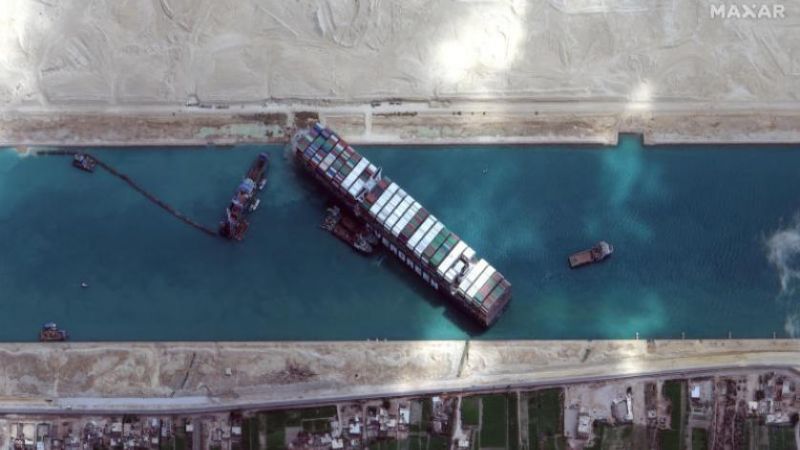 حادث قناة السويس.. هل تستثمره